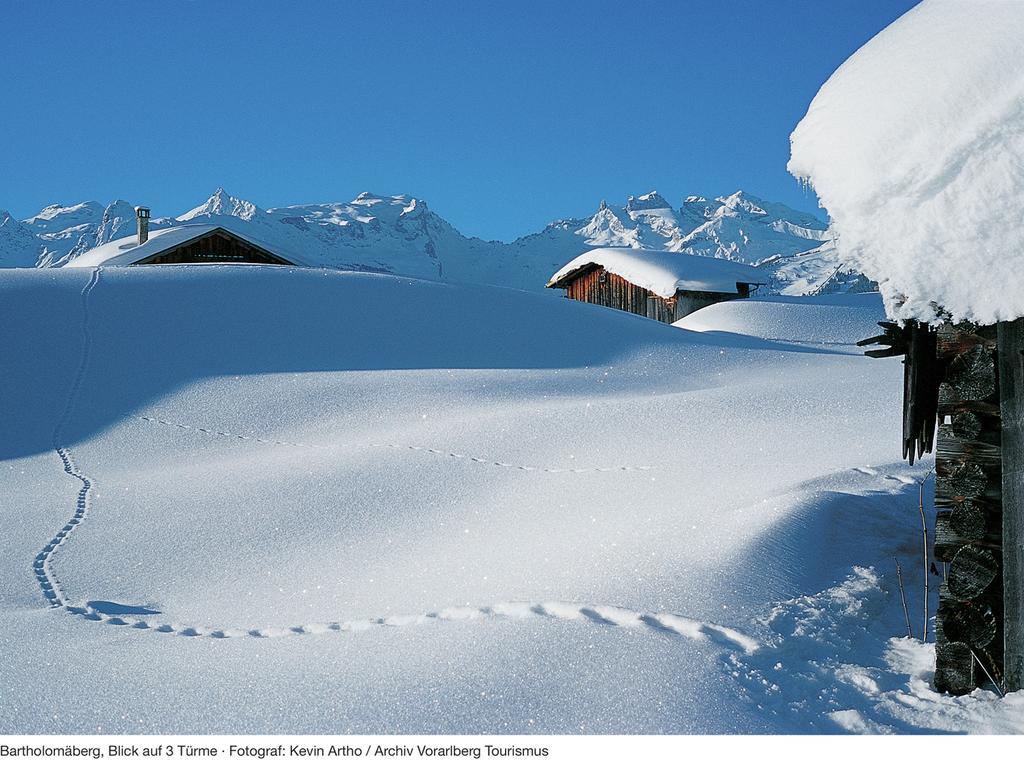 Modern Holiday Home With Mountain View ベツァウ エクステリア 写真