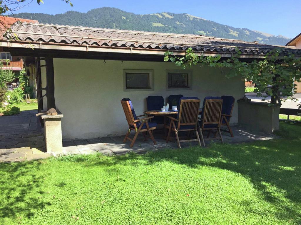 Modern Holiday Home With Mountain View ベツァウ エクステリア 写真